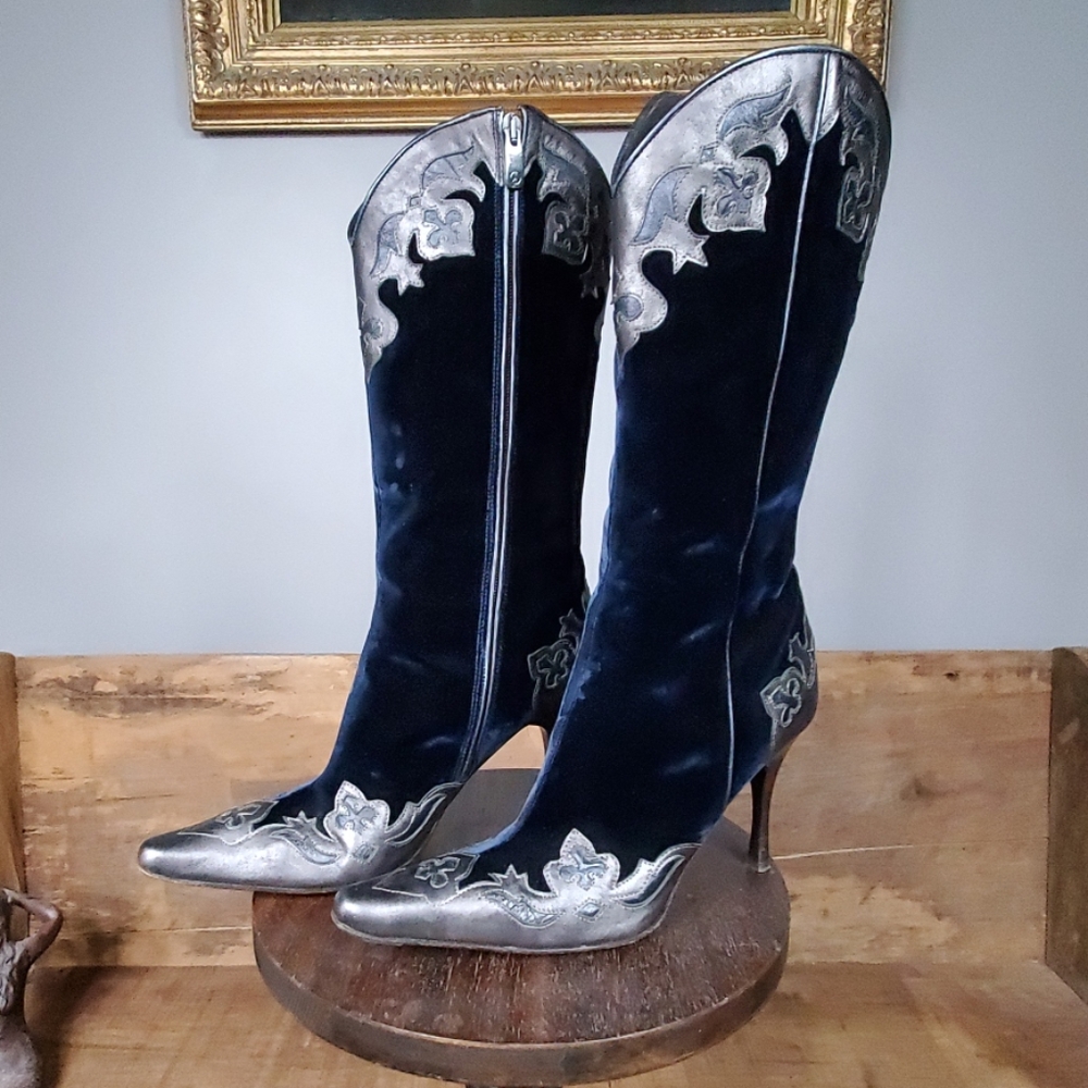 Donald J. Pliner Couture Vika Boots, Size 9.5 M